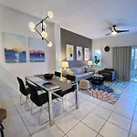 Stylish 3 Bedroom Townhome With Resort Amenities