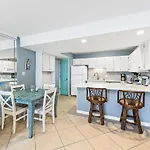 Aqua Villa 302