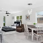 Hollys Hacienda With Heated Pool And Patio Area