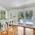 Victoria Park Oasis With Heated Pool And More