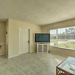 Venice Home With Fire Pit And Grill 2 Mi To Beach!