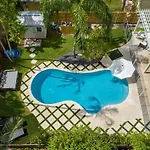 Victoria Park Oasis With Heated Pool And More
