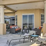 Waterfront Apollo Beach Home Pool And Shared Dock!