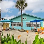 Ormond Beach Retreat With Deck - Steps To Ocean!