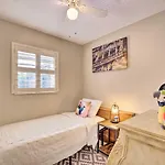 Spring Hill Vacation Rental With Central Aandc!