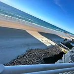 Beach Oasis 704 Lovely Daytona Ocean Front For 5 Sleeps Up To 12