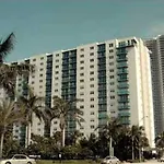 Unique Ocean View Apartment By Miami Te Espera - Hallandale 15L