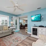 -Warm Sands- Fantastic Gulf Front Duplex! Home
