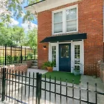 Chic Riverside Studio