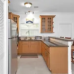 Peaceful Hideaway Half Mile To Beach Pet Friendly