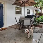 Peaceful Hideaway Half Mile To Beach Pet Friendly