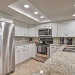 Indian Shores Condo With 2 Balconies And Pool Access!