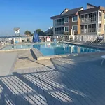 Getaways At Soundside Holiday Beach Resort