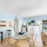 Gulf Gate 208