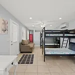 The Flip Flop Stop - Private Heated Pool, Pool House, Backyard Oasis And Game Room