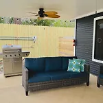 The Flip Flop Stop - Private Heated Pool, Pool House, Backyard Oasis And Game Room