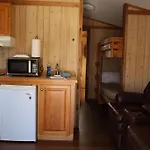 Driftwood Cabin - 2Nd Street