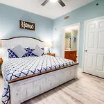 Laketown Wharf 535 By Aneliya
