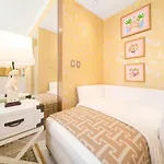 Renovated Studio In The Heart Of Palm Beach - Free Parking, Security Box