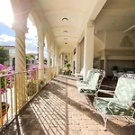 Renovated Studio In The Heart Of Palm Beach - Free Parking, Security Box