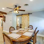 Charming Home With Yard About 5 Mi To Clearwater Beach!