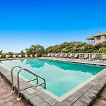 One Seagrove Place 1003