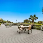 One Seagrove Place 1003