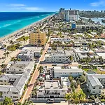 Hollywood By The Sea
