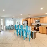 Beach Retreat In Jacksonville Petandfamily-Friendly