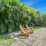 Cozy Beach House - 5 Minutes From Vanderbilt Beach