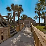 Beachfront - Renovated - Gulf View Bedroom - Flpcb5
