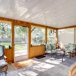 Charming Home With Yard About 5 Mi To Clearwater Beach!