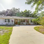 Charming Home With Yard About 5 Mi To Clearwater Beach!