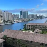 Beachwalk Studio Apmt 2 Beds, Amazing Views 2010B