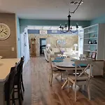 Waterfront Mid Century Cottage - Close To Beach - 2 Bedroom 3 Ba