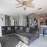 Lazy Breeze Villa- Pool-Spa, Gameroom, Near Disney