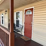 Buffalo Chip\'S Ranch House Motel