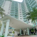 Hollywood Condo