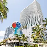 Luxurious Hyde Resort Apartments