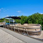 Aqua Lodges At Coconut Cay Rv And Marina
