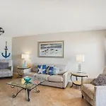 Beach Palms- Unit 102