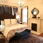 Hoyt House Luxury Bed & Breakfast