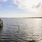 Dolphin Bay In Boca Ciega Resort - 2Br, Pool, Bay View
