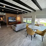 Breezy Palms Resort