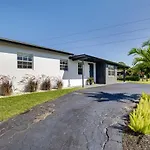 Pompano Beach Vacation Rental With Hot Tub!
