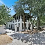 Casa Del Mar