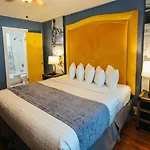 Hollander Hotel - Downtown St. Petersburg