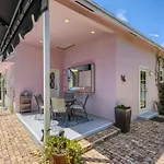 Nini\'S Cottage 4Bd 3Ba Vacation Rental