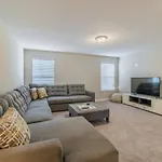 5369 Oakbourne