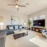 508 -Beautiful And Spacious 5 Bedroom Home With Private Pool And Spa